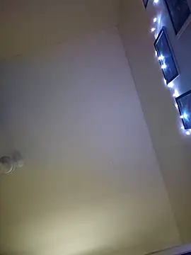 AliceRuivinha2 online show from February 2025 12:47:02 PM