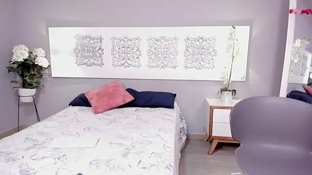 Snapshot of iriis_rosse chatting on March 2025 09:26:02 PM iriis rosse online show from March 2025 09:26:02 PM