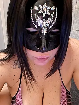 desyree89 online show from November 2025 04:45:02 AM