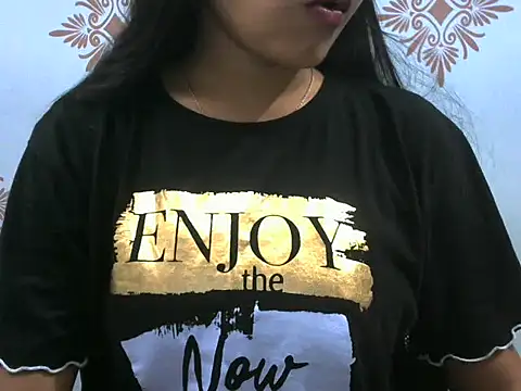 Misha Sweett online show from October 2025 02:25:02 PM