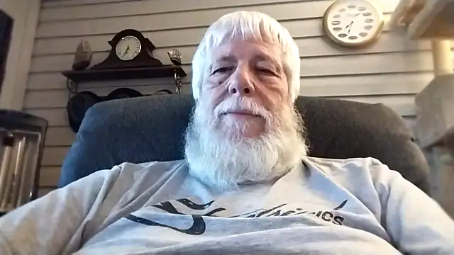 Snapshot of Futura_intx chatting on April 2026 12:34:01 AM Futura intx online show from April 2026 12:34:01 AM