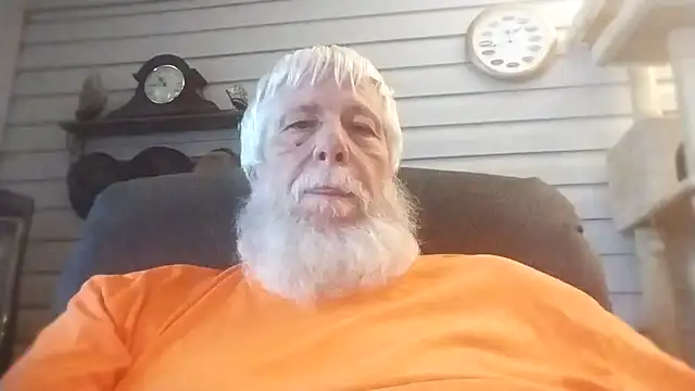 Snapshot of Futura_intx chatting on April 2026 04:45:02 PM Futura intx online show from April 2026 04:45:02 PM