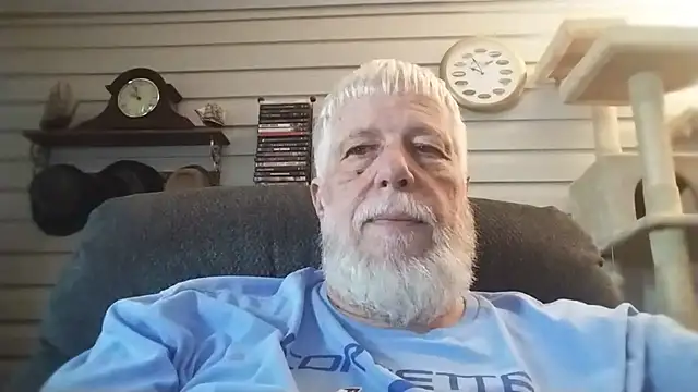 Snapshot of Futura_intx chatting on May 2026 02:56:01 PM Futura intx online show from May 2026 02:56:01 PM