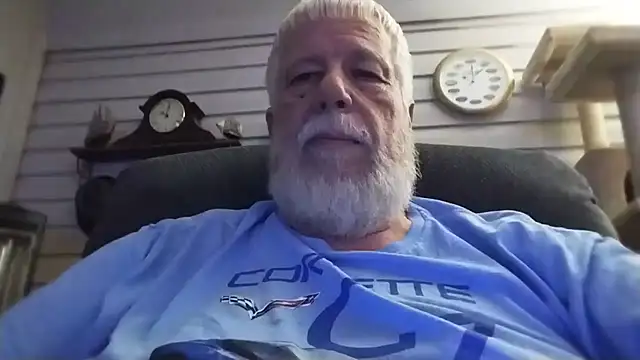 Snapshot of Futura_intx chatting on May 2026 03:02:02 AM Futura intx online show from May 2026 03:02:02 AM