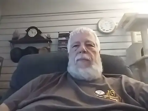 Snapshot of Futura_intx chatting on May 2026 04:15:01 PM Futura intx online show from May 2026 04:15:01 PM