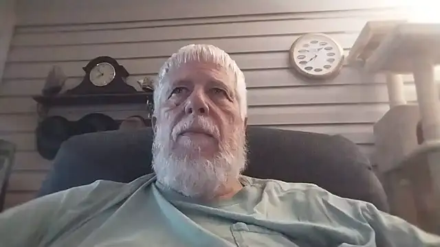 Snapshot of Futura_intx chatting on May 2026 12:52:01 AM Futura intx online show from May 2026 12:52:01 AM