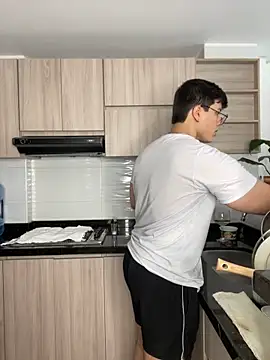 Thom Ohtani online show from January 2025 07:17:02 PM