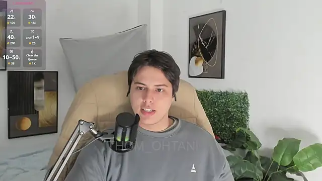 Snapshot of Thom_Ohtani chatting on April 2026 07:07:02 PM Thom Ohtani online show from April 2026 07:07:02 PM