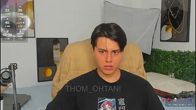 Snapshot of Thom_Ohtani chatting on May 2026 01:11:02 AM Thom Ohtani online show from May 2026 01:11:02 AM