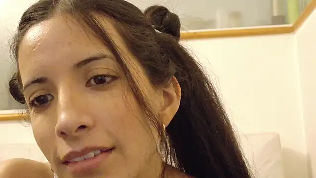 amabel zambrano online show from March 2025 11:40:01 AM