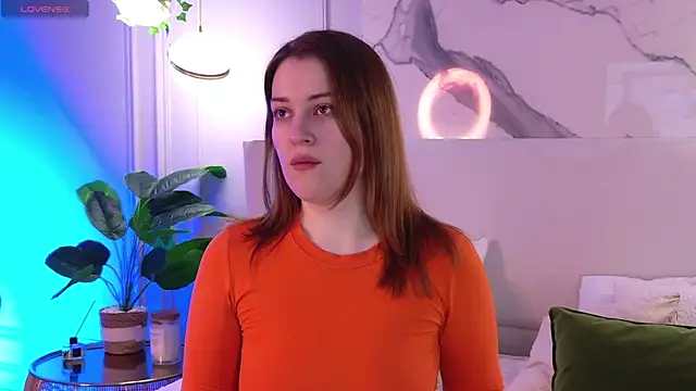Snapshot of EllieGarson chatting on May 2026 05:06:02 PM EllieGarson online show from May 2026 05:06:02 PM