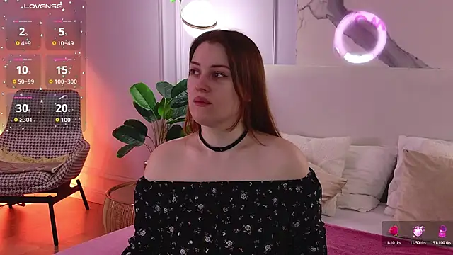 Snapshot of EllieGarson chatting on May 2026 05:09:02 PM EllieGarson online show from May 2026 05:09:02 PM