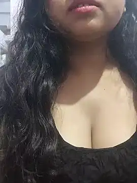 Snapshot of BigAssSarah chatting on January 2025 07:38:02 AM BigAssSarah online show from January 2025 07:38:02 AM