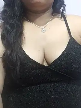 Snapshot of BigAssSarah chatting on February 2025 12:54:01 PM BigAssSarah online show from February 2025 12:54:01 PM