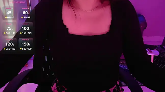 Snapshot of Mitikaa chatting on March 2025 01:37:01 PM Mitikaa online show from March 2025 01:37:01 PM