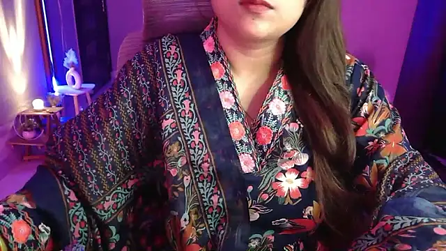 Snapshot of Mitikaa chatting on October 2025 04:52:02 PM Mitikaa online show from October 2025 04:52:02 PM