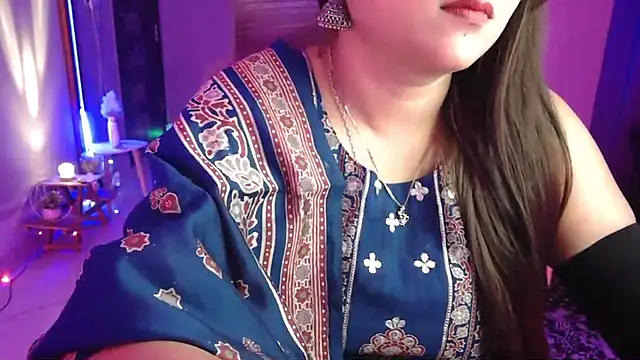 Snapshot of Mitikaa chatting on October 2025 02:18:01 PM Mitikaa online show from October 2025 02:18:01 PM