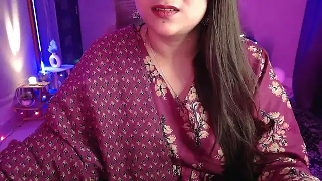 Snapshot of Mitikaa chatting on October 2025 03:13:01 PM Mitikaa online show from October 2025 03:13:01 PM