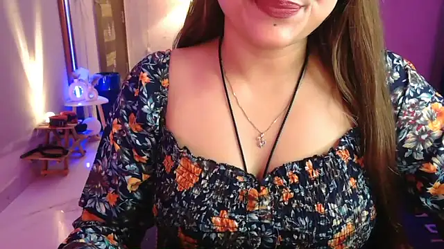 Snapshot of Mitikaa chatting on May 2026 01:41:01 PM Mitikaa online show from May 2026 01:41:01 PM