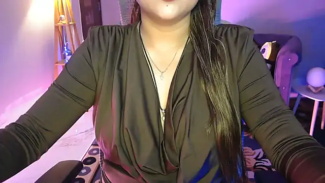 Snapshot of Mitikaa chatting on June 2026 01:32:02 PM Mitikaa online show from June 2026 01:32:02 PM