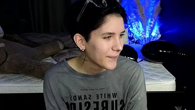 Snapshot of Hyeon_Jin chatting on March 2025 07:47:02 PM Hyeon Jin online show from March 2025 07:47:02 PM