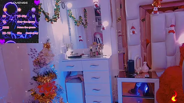 Snapshot of Aliana_Ross chatting on November 2025 11:08:02 PM Aliana Ross online show from November 2025 11:08:02 PM