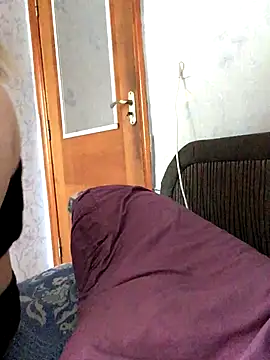 VikiiStoun online show from September 2025 11:01:02 AM