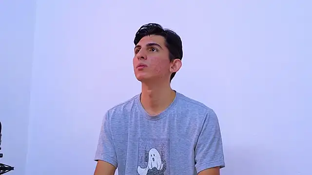 Ana and Leo online show from February 2025 12:18:02 PM