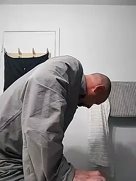 jayjay198080 online show from February 2025 01:25:01 PM