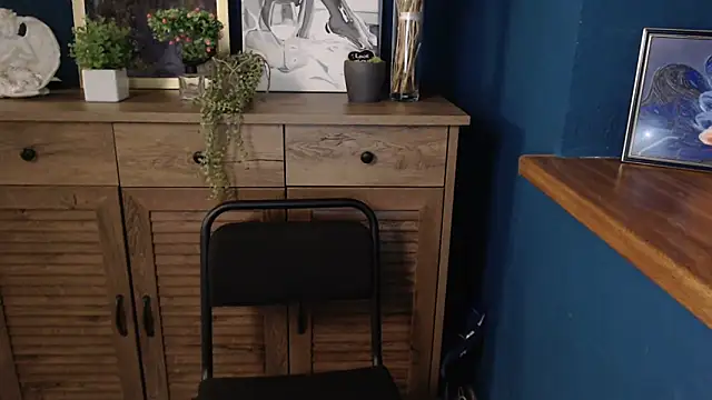 mini girly online show from September 2025 06:24:01 AM