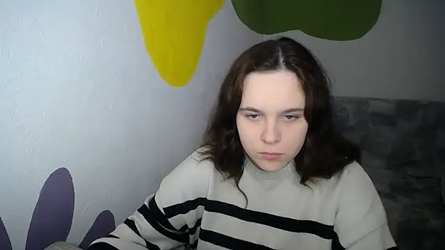 mini girly online show from December 2025 01:09:02 PM