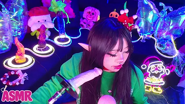 LaytonBox online show from December 2025 03:19:01 PM