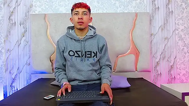 Axel tay online show from February 2026 12:48:02 PM