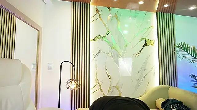 Emma Walkerr  online show from January 2026 09:16:01 PM