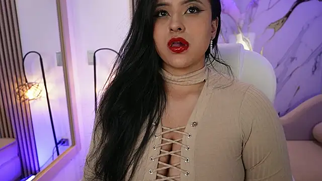 Emma Walkerr  online show from April 2026 07:58:02 PM