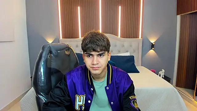 Tommy18   online show from November 2025 03:23:02 AM