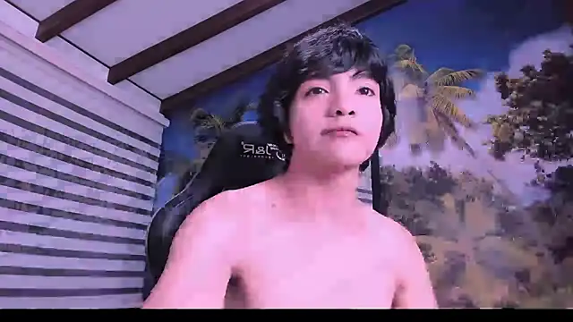 AllanYong18 online show from February 2025 06:23:01 AM