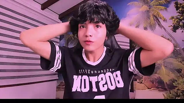 AllanYong18 online show from February 2025 05:25:01 AM