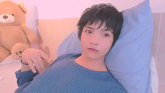 AllanYong18 online show from January 2026 01:03:01 PM