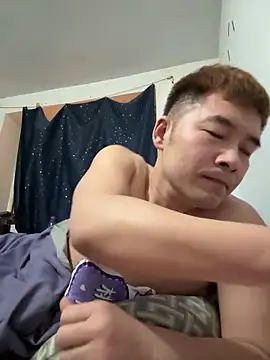 Snapshot of zxb757369 chatting on February 2025 03:08:01 PM zxb757369 online show from February 2025 03:08:01 PM