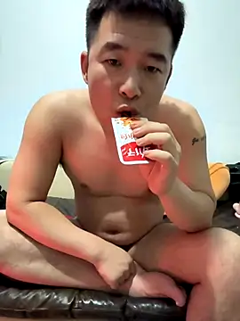 Snapshot of zxb757369 chatting on October 2025 03:57:02 PM zxb757369 online show from October 2025 03:57:02 PM