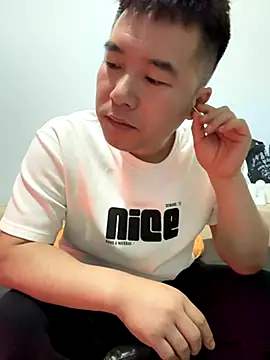 Snapshot of zxb757369 chatting on October 2025 10:44:01 AM zxb757369 online show from October 2025 10:44:01 AM