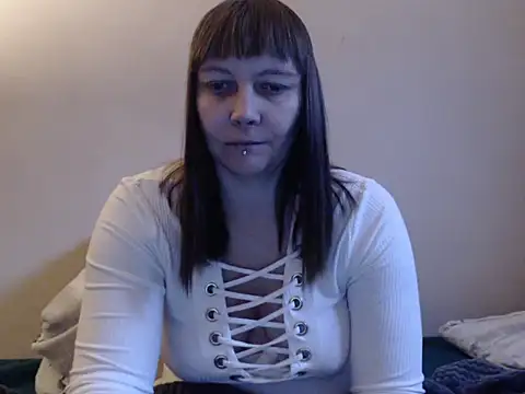 Snapshot of YviEngel87 chatting on January 2025 10:54:01 AM YviEngel87 online show from January 2025 10:54:01 AM