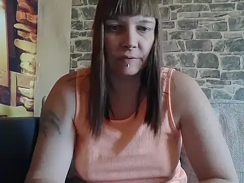 Snapshot of YviEngel87 chatting on February 2025 12:51:02 PM YviEngel87 online show from February 2025 12:51:02 PM