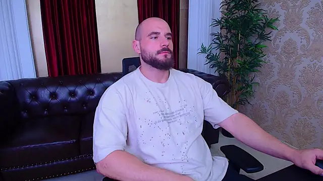 AdamJamesonn online show from October 2025 04:54:01 AM