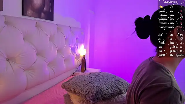 kathy bakerr online show from November 2025 01:28:01 PM