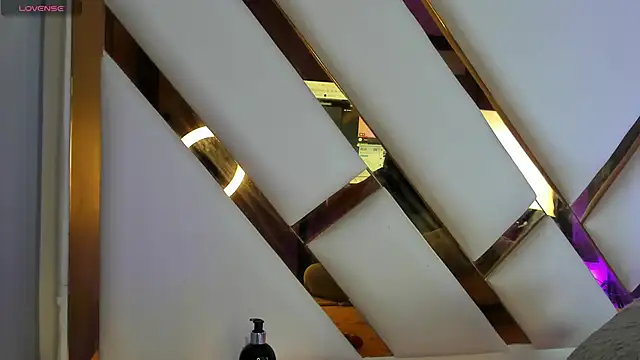 kathy bakerr online show from February 2026 01:16:01 PM