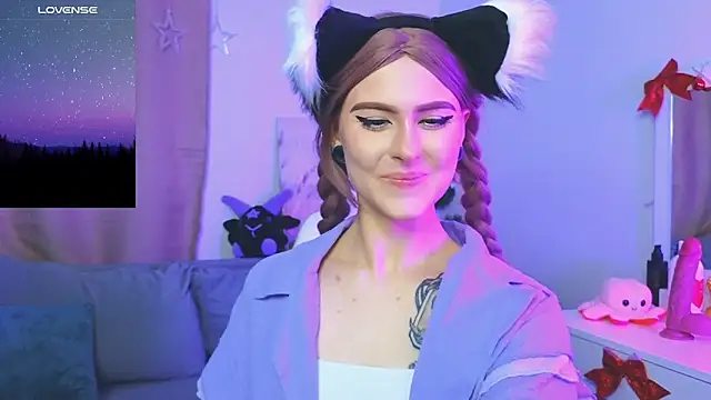 Emily  Mooree online show from January 2025 07:25:02 AM