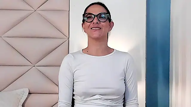 KarenSims online show from February 2025 01:30:02 AM