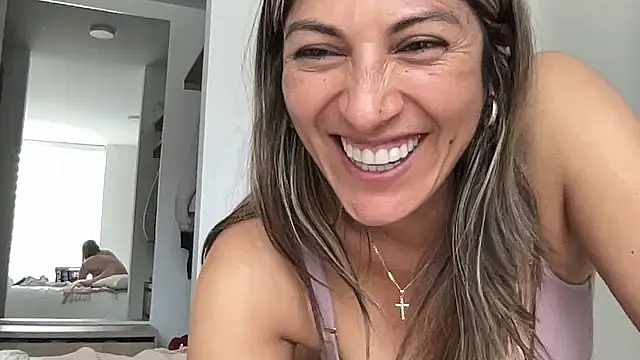 Snapshot of LunaBeya chatting on May 2026 02:24:01 PM LunaBeya online show from May 2026 02:24:01 PM